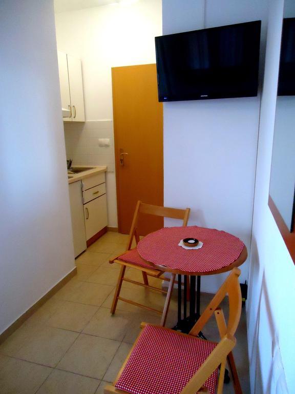 Apartments Mandic Tučepi Chambre photo