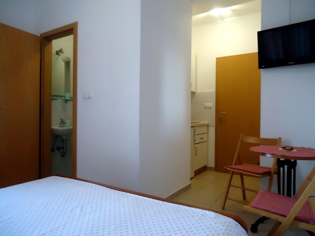 Apartments Mandic Tučepi Chambre photo